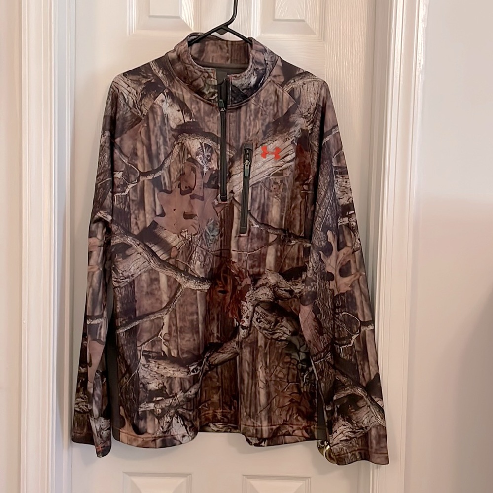 Under amour cold gear qtr zip pull over tree pattern mens XL
